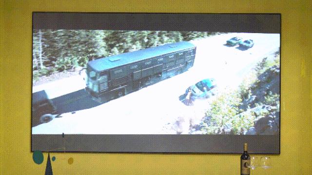 真正的无边框全屏电视机,超薄屏幕无边框电视