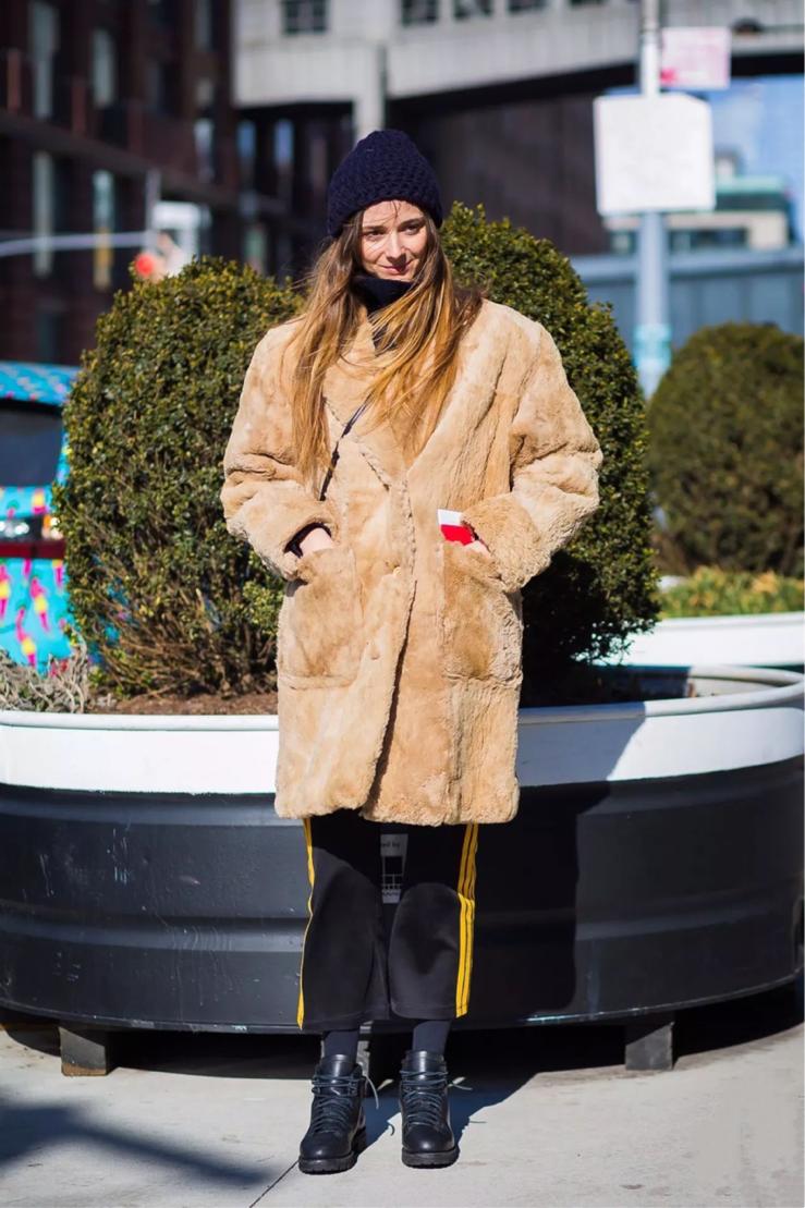 冬季女哪种帽子最百搭,女生选帽子的方法