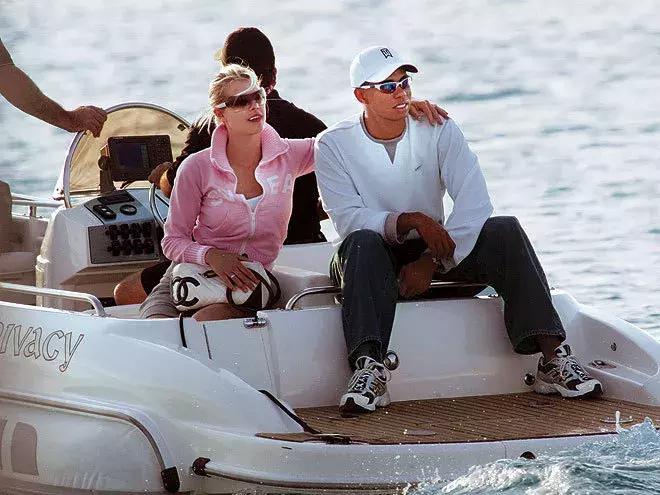 体坛名将都喜欢买什么游艇？这里有答案。