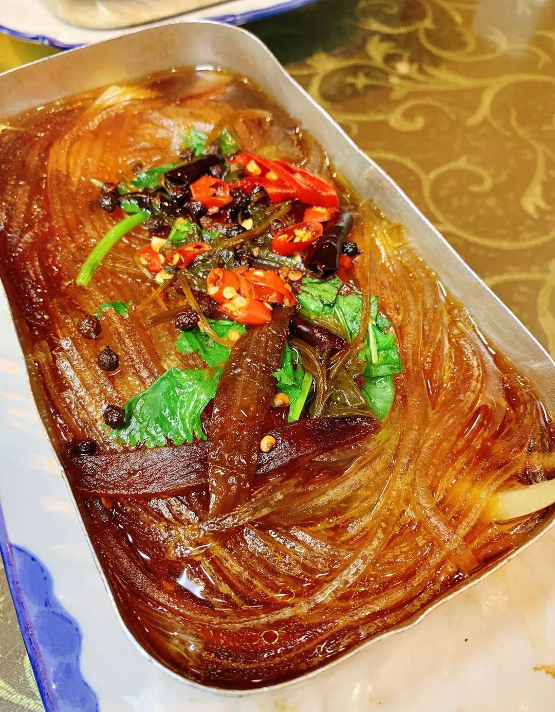 炭火烧公鸡哪家好吃,特色土窑烧公鸡