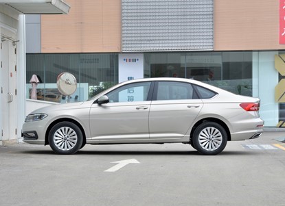 别克英朗跟大众朗逸选哪个好,别克英朗跟大众朗逸哪款更值得买