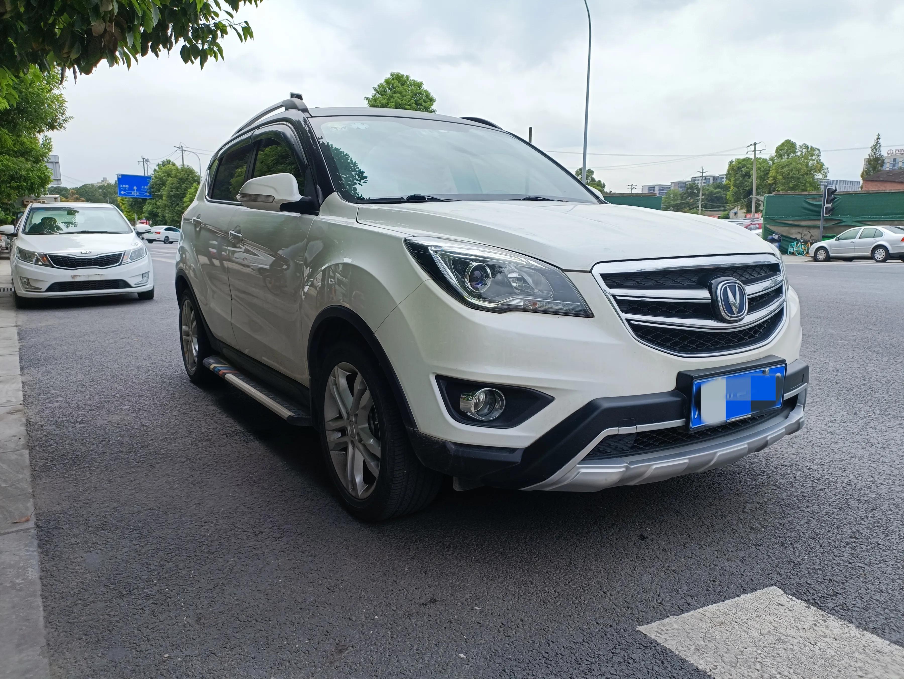 长安cs35suv油耗是多少,长安小型suvcs35豪华版