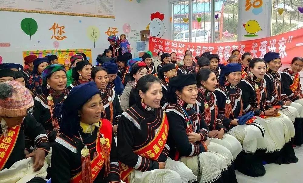 鍛ㄦ姤濡囪仈,濡囪仈鍛ㄦ姤涔¢晣