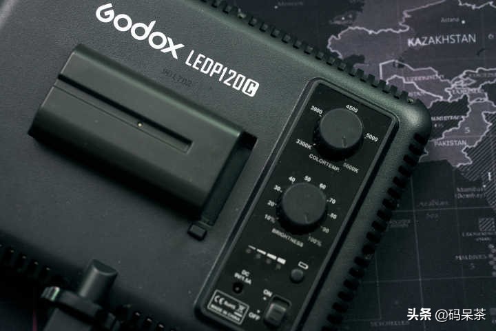 索尼a6000微单值得入手吗,索尼a6000微单的优缺点