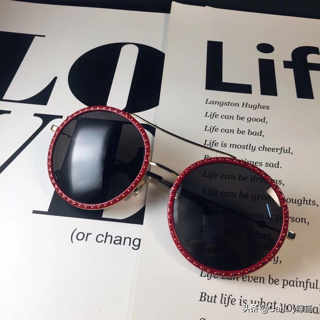 穿新衣迎新春,穿新衣拜大年