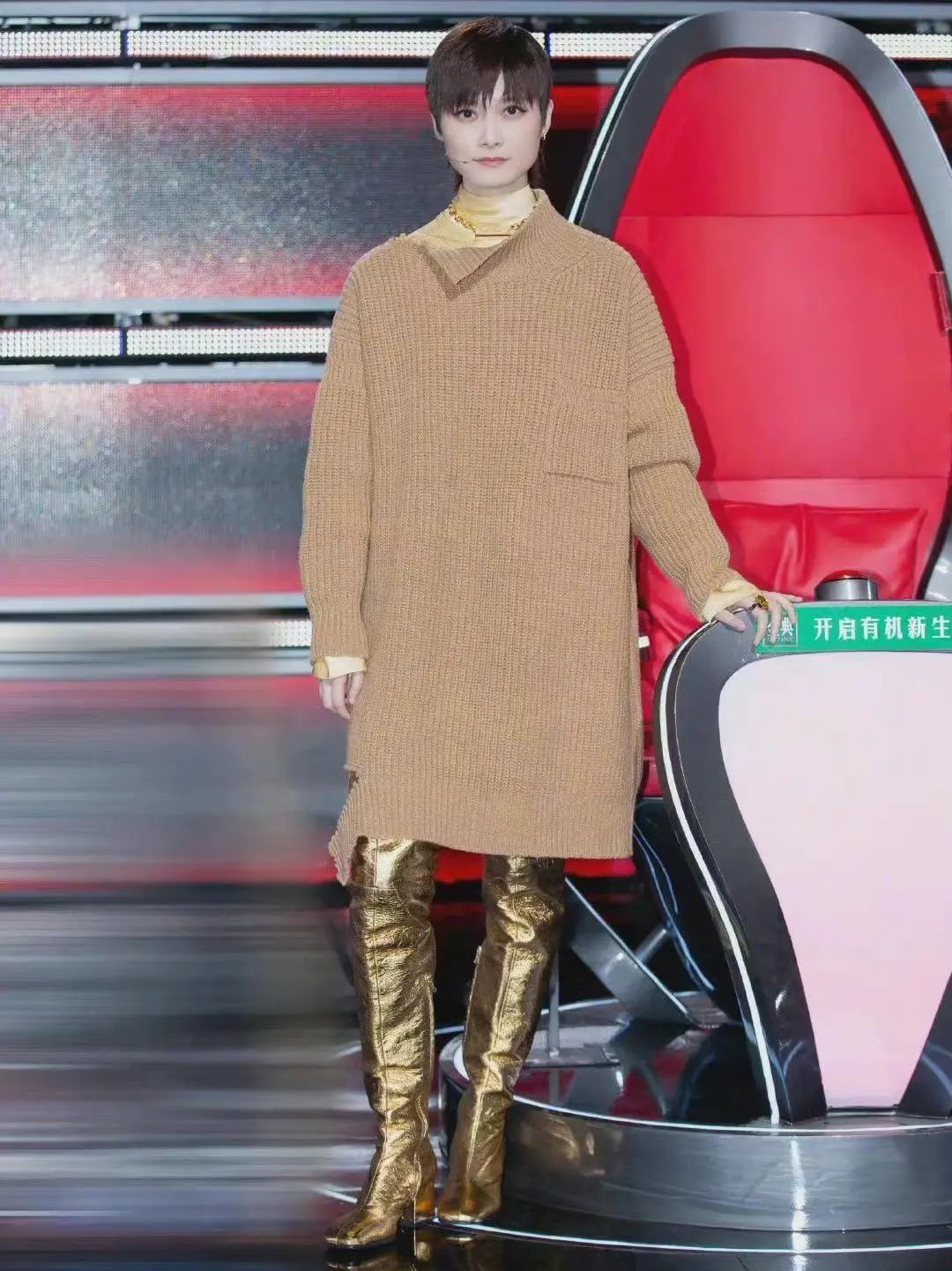 再不穿这3种花样毛衣，有点说不过去了吧？