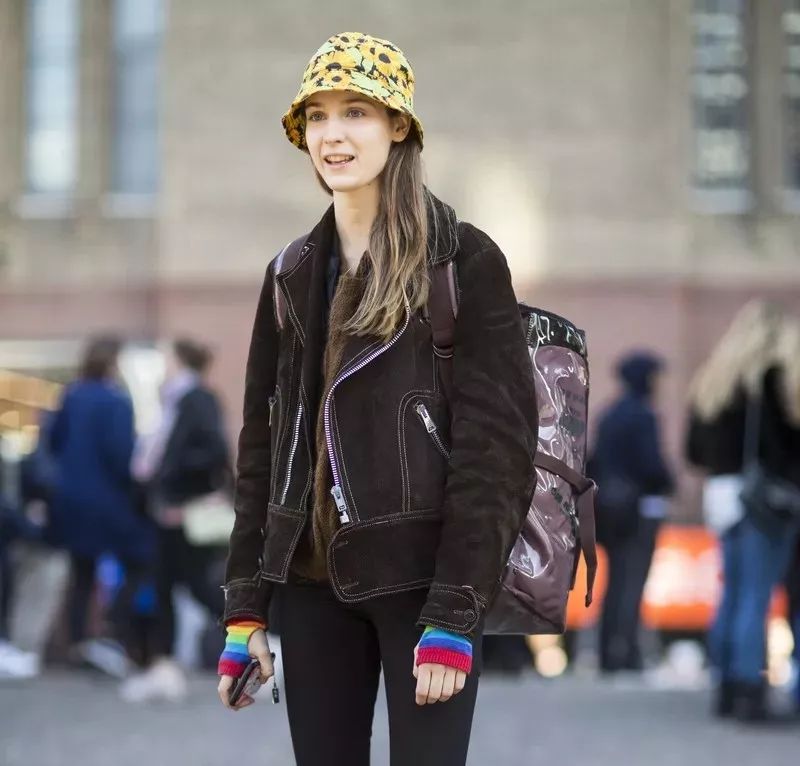 适合秋冬戴的巨显脸小的渔夫帽,渔夫帽戴对不仅时髦还显脸小