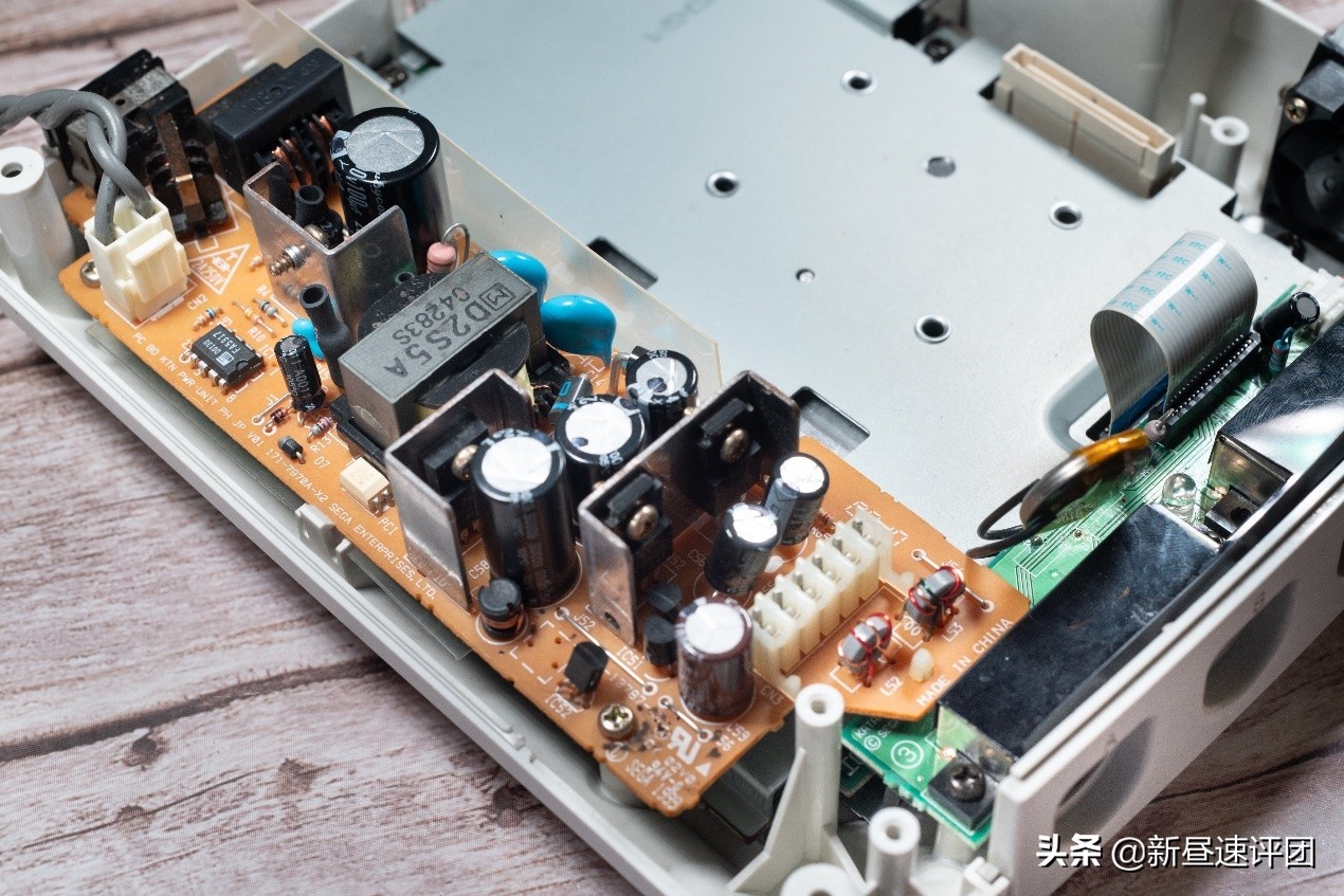 翻新修复DreamCast游戏机：好端端的产品，差点让公司倒闭