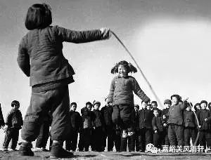 童年的游戏现代诗,童年的游戏让人无限回味