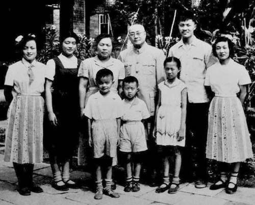 开国中将和少将,开国中将与少将