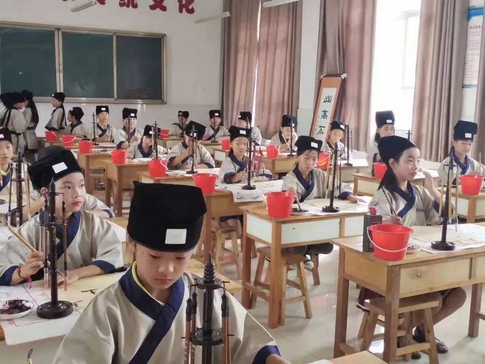 你的满意是我们前进的动力下一句,您的满意就是我们不断前行的动力