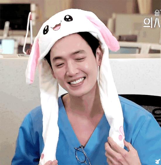 与爱豆谈恋爱真是甜到爆的偶像剧,与爱豆谈恋爱真是甜到爆韩剧