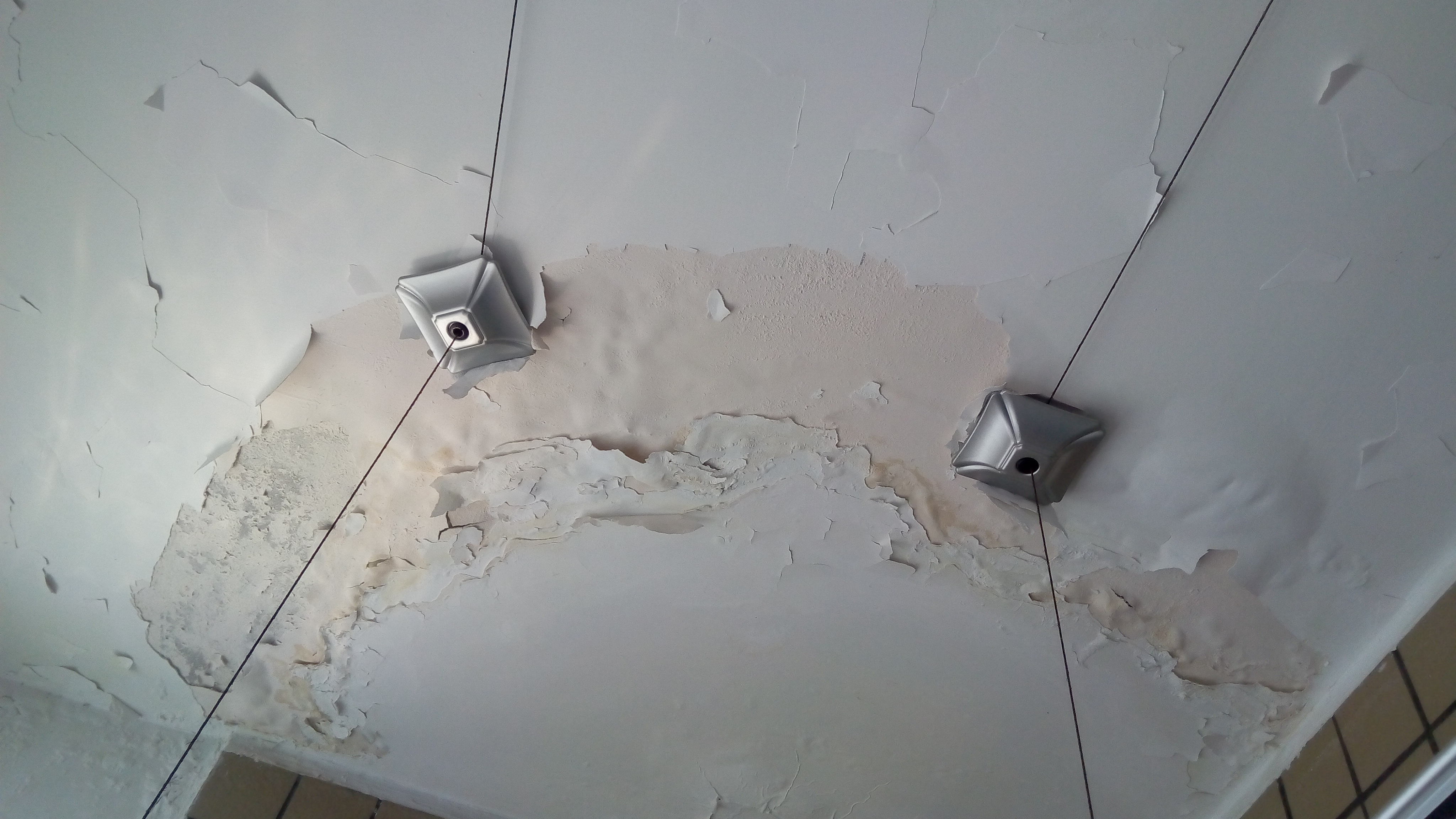 房屋漏水最佳处理方法,非人为原因造成的阳台漏水