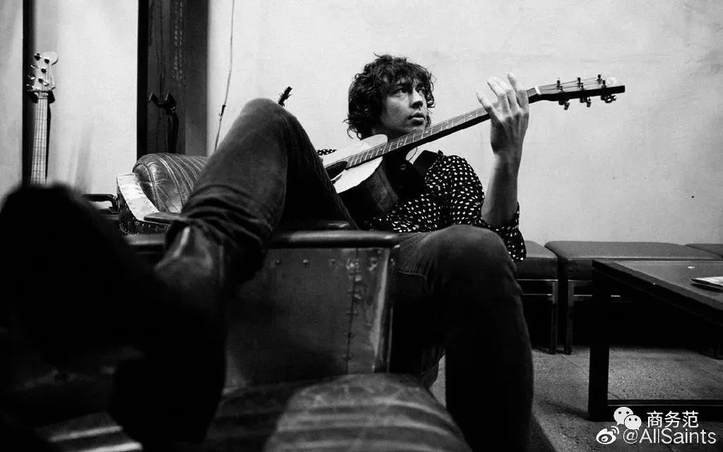 姊呮牴鍐绌挎惌,姊呮牴绂忓厠鏂悓娆剧毊澶瑰厠