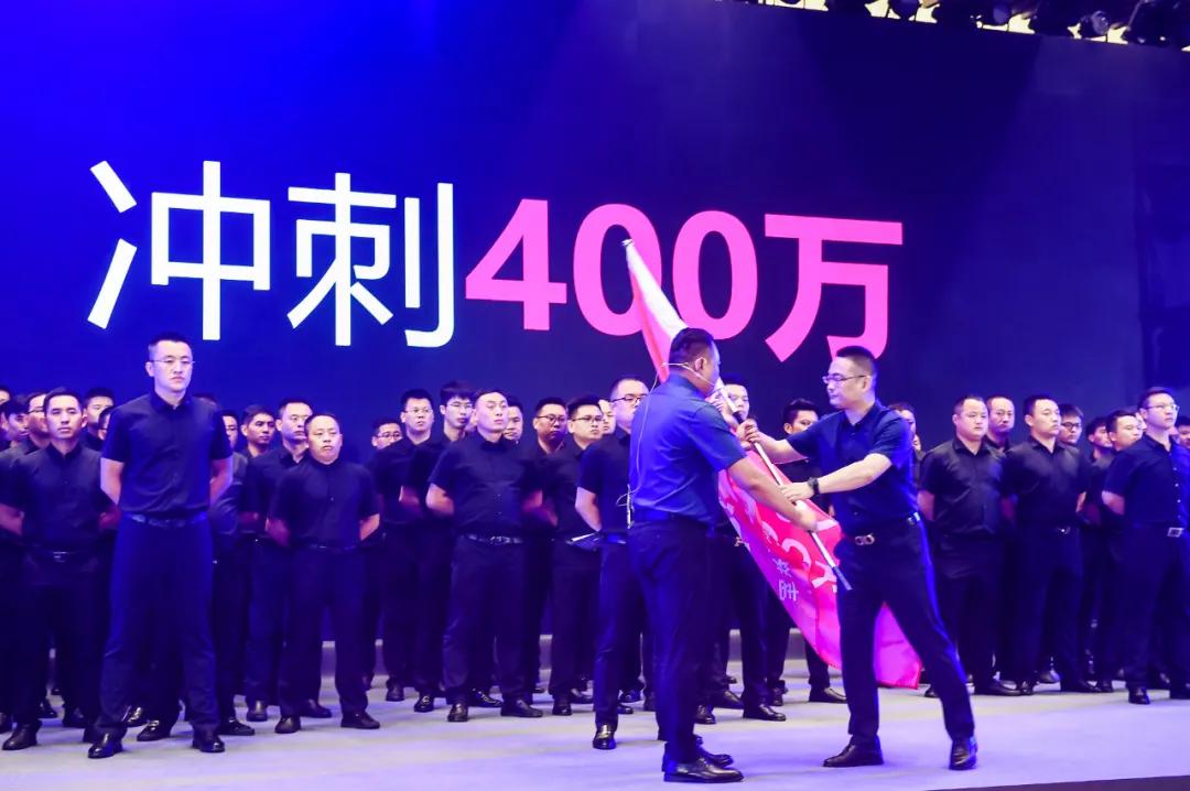 爱玛锂电池电动车2023新款,爱玛锂电车续航60公里