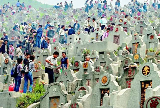 贵州用镰刀剃头的原始部落,偷南瓜是在哪里