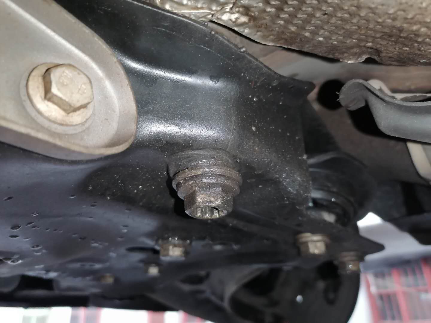 14款帕萨特干式双离合维修,帕萨特dq200能换湿式的双离合吗