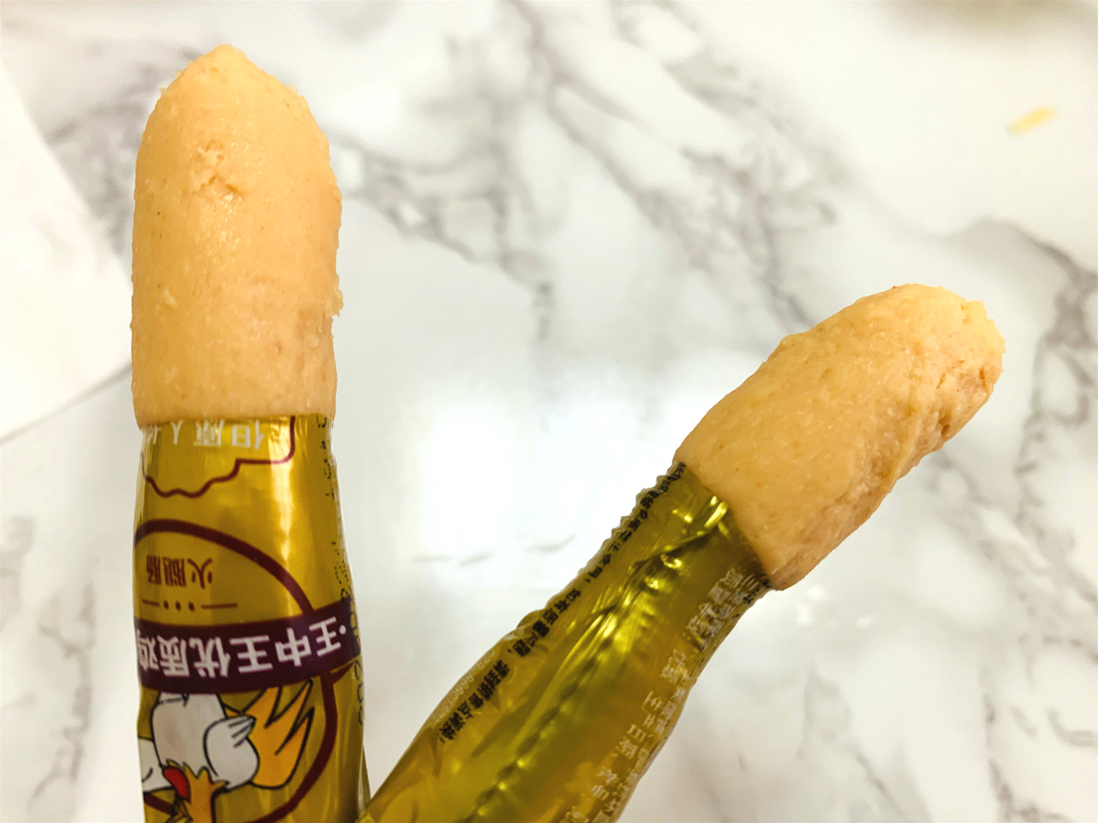 吃了一辈子火腿肠,一直用牙咬,3种小方法,轻松就能打开