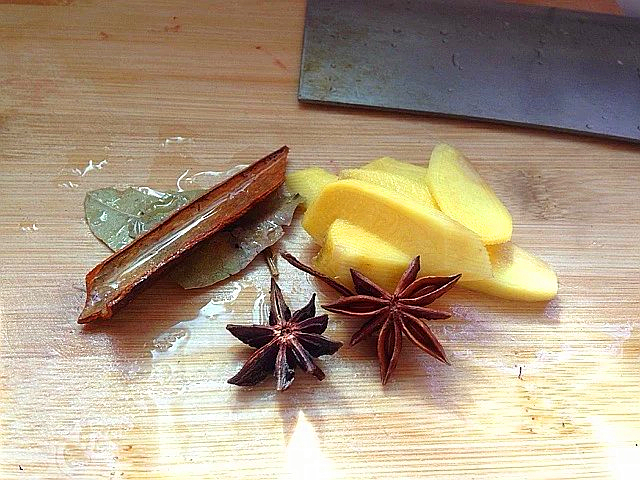 老笋烧肉的家常做法,鲜笋炒肉春日里最爱的一道菜