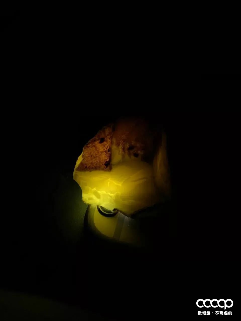 怎么选蜜蜡原石,怎么样才能买到真的蜜蜡原石