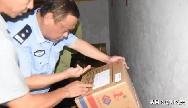 践行新使命忠诚保大庆联合巡逻,公安三步走践行新使命忠诚保大庆