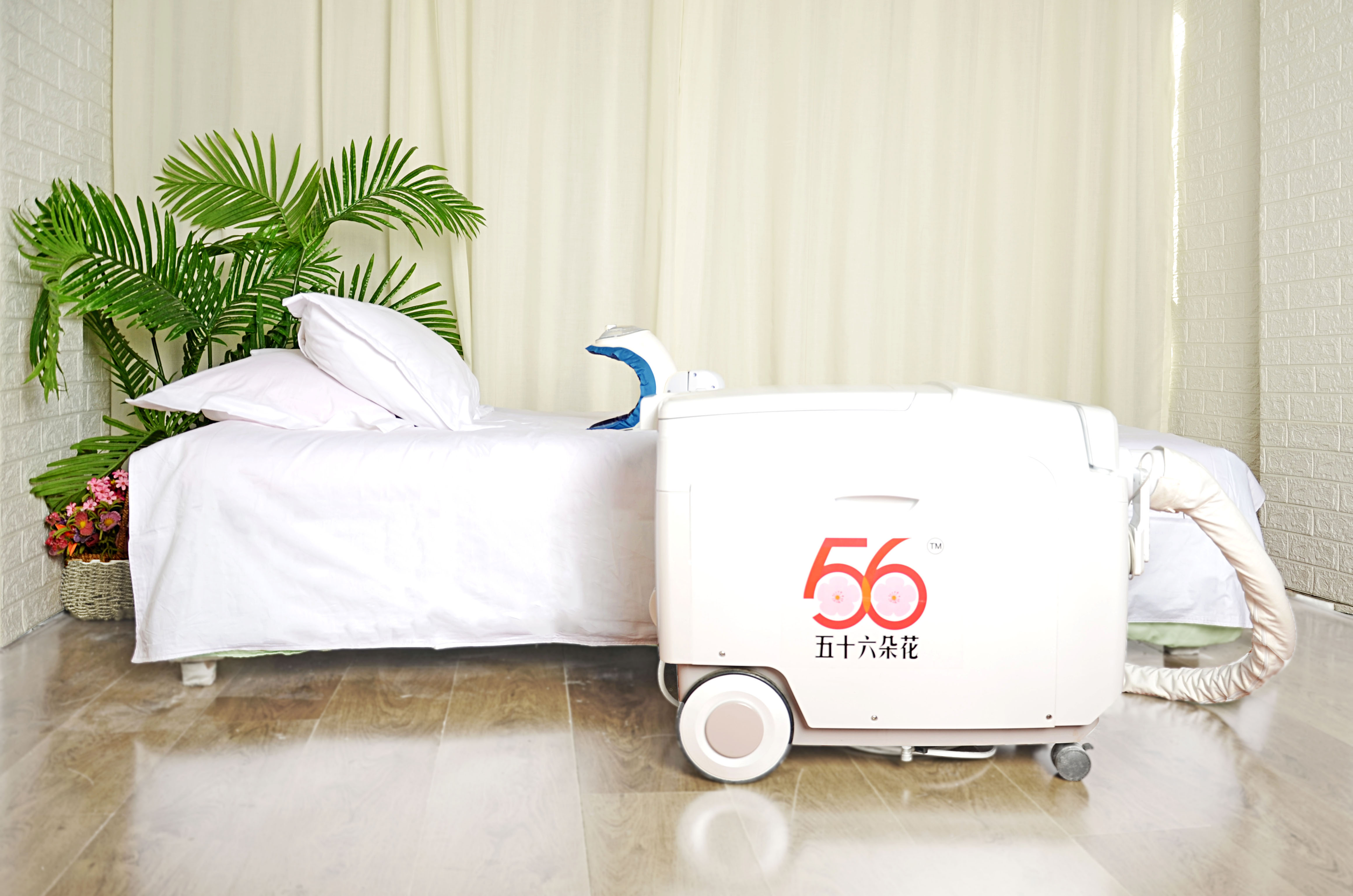 源于日本，服务中国——五十六朵花全自动大小便护理机器人