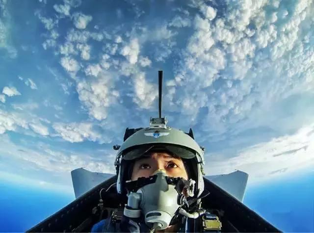 飞行员因身体原因停飞了怎么办,空军飞行员停飞意味着什么