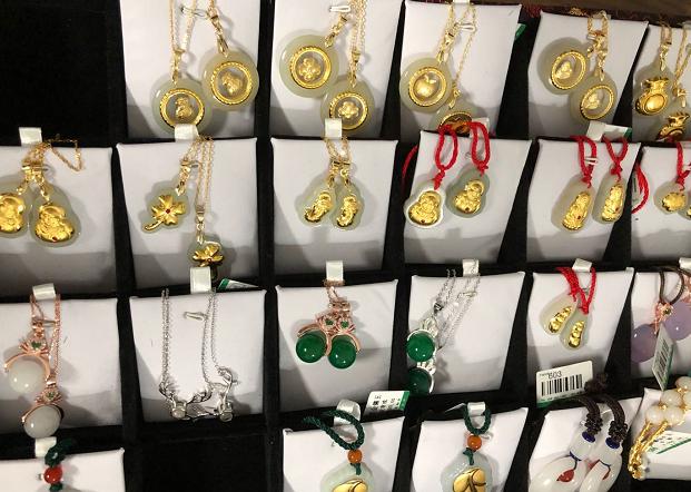 1人销量顶1000家门店！全哥是怎么成为快手珠宝带货头部的？