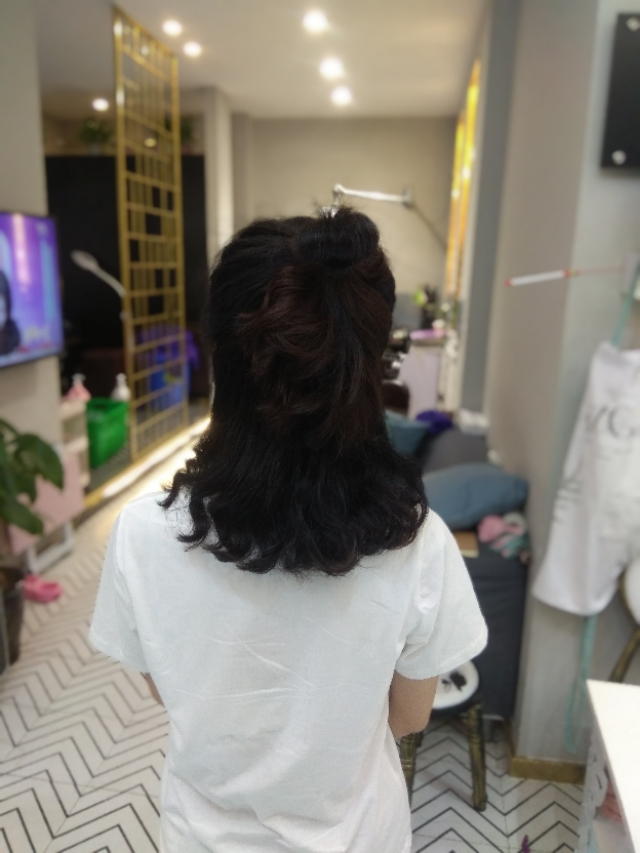 云朵卷发型中长发,慵懒云朵卷中长发