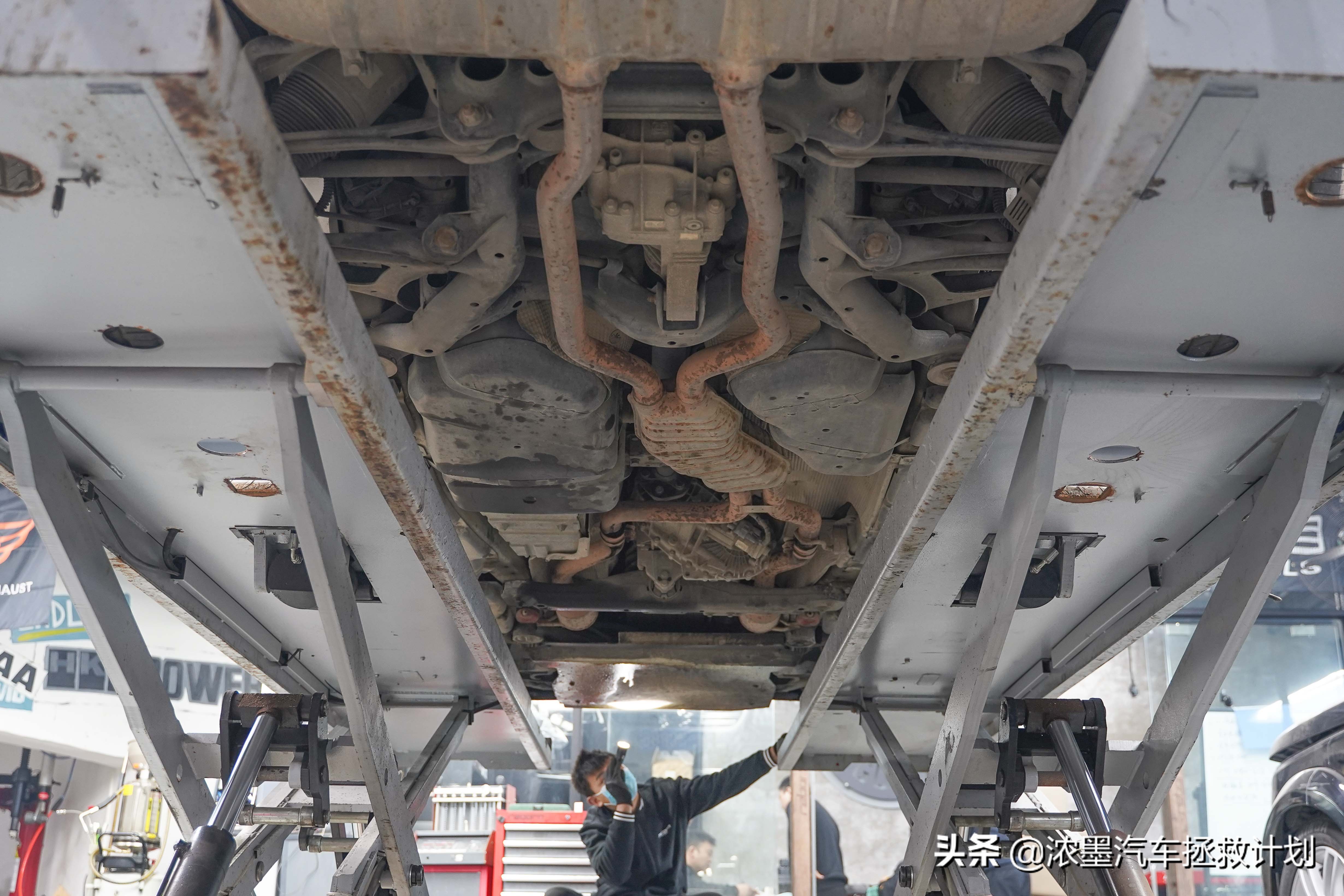 09款途锐全车修复翻新,完美修复一台即将报废的途锐