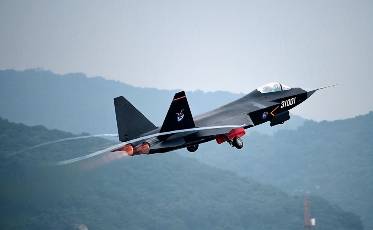 歼15歼20歼31的区别,米格31和歼20谁更胜一筹