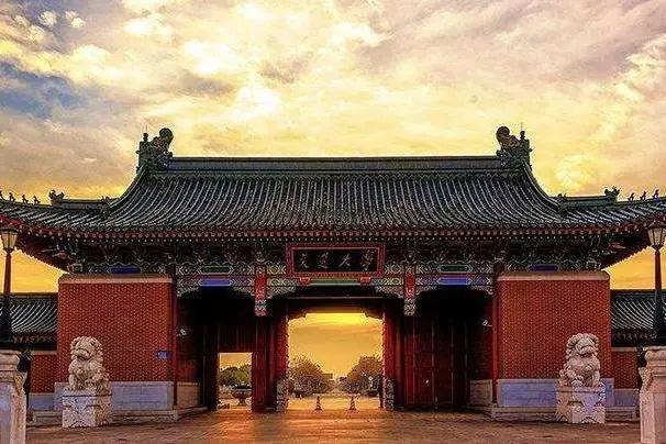 上海交通大学——备受学子推崇的顶级大学,毕业生薪酬令人羡慕
