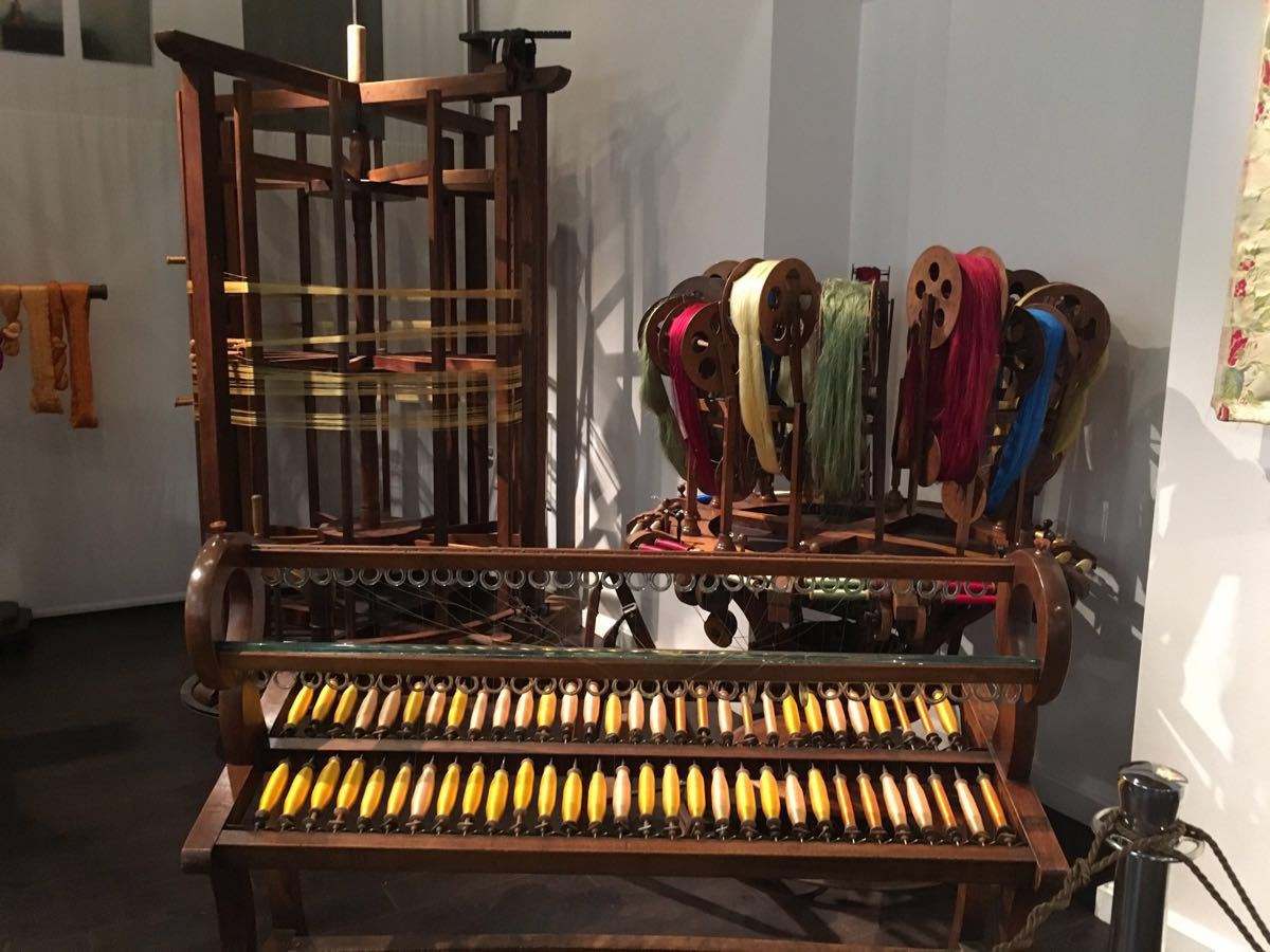 一个世纪过去了，曾遗落在欧洲的一座中国大学，现在还好吗？