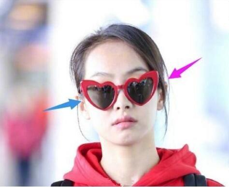 宋茜同款星星牛仔裤,宋茜穿6千块的牛仔背带裤