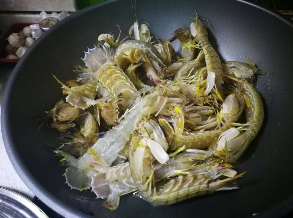 咸香可口外脆里嫩的椒盐皮皮虾,家常版椒盐皮皮虾怎么做才不油