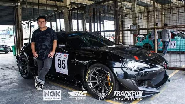 ngk和博世火花塞哪个好,ngk铱金火花塞正品价格