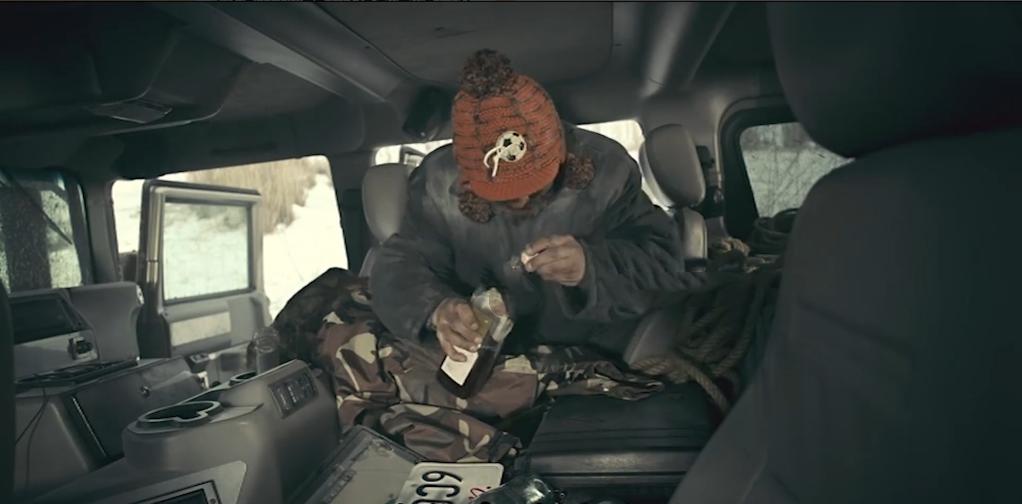 75岁老头被狼群追杀徒手大战狼群,放羊老汉遭遇狼群