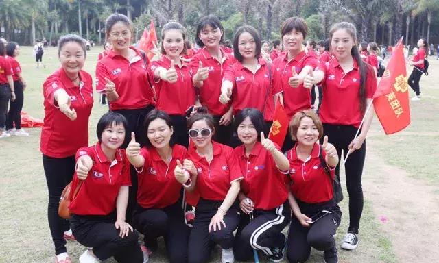 巨邦清明献花丨人间四月无心芳菲，上山看总设计师改革大步豪迈