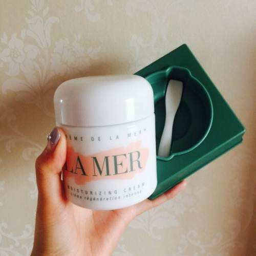 海蓝之谜精粹水适合什么皮肤使用,海蓝之谜精粹乳怎么使用