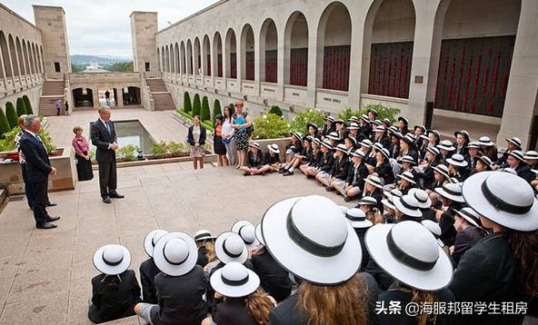 在澳洲年薪百万人民币算高吗,在澳洲月薪1万澳元怎么样
