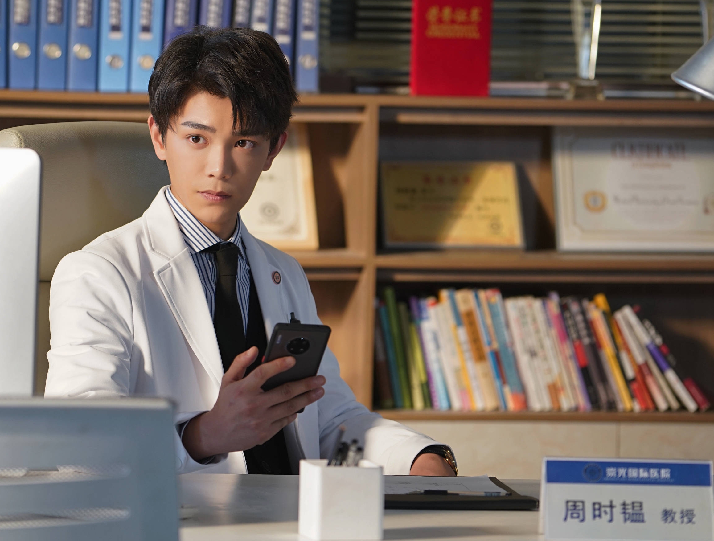 被《韫色过浓》的周医生圈粉，这本刚完结的医婚文也超甜