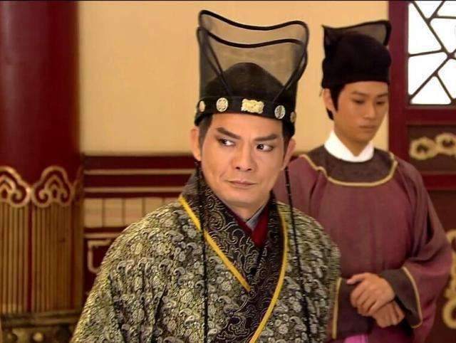 为什么唐朝中后期的宦*能官**够左右政局？这得从宦官的职务变化说起