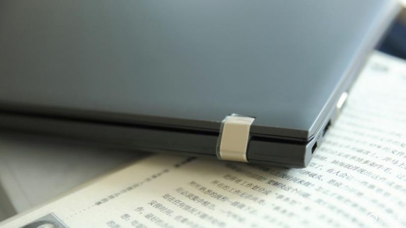 塑料材质的笔记本有哪些,笔记本电脑是金属的好还是塑料好