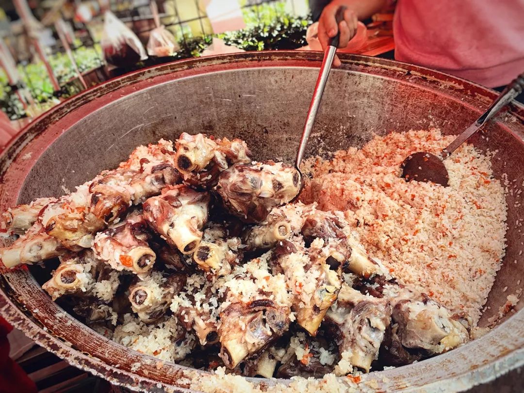 上海哪里有清真美食,上海网红广场美食街