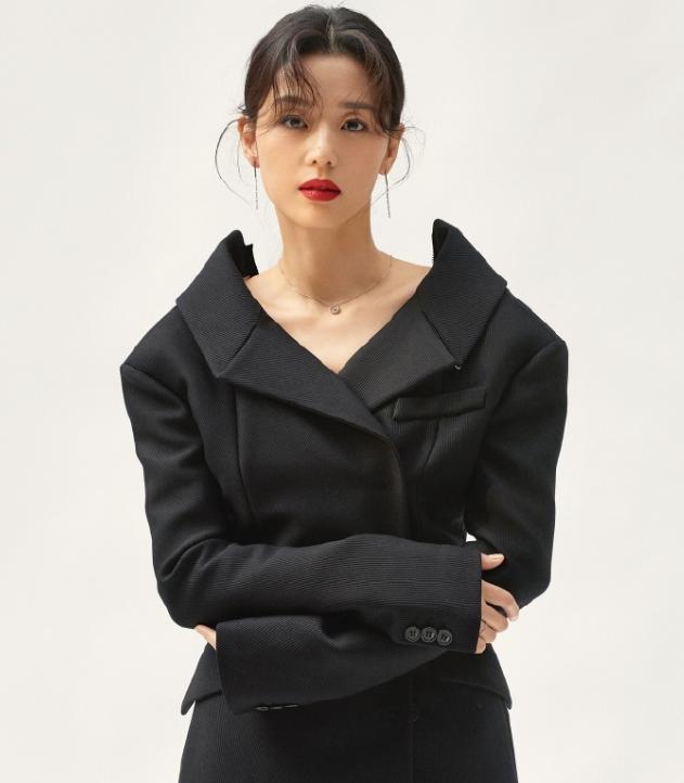 任家萱撞衫刘亦菲和古力娜扎,任家萱穿搭