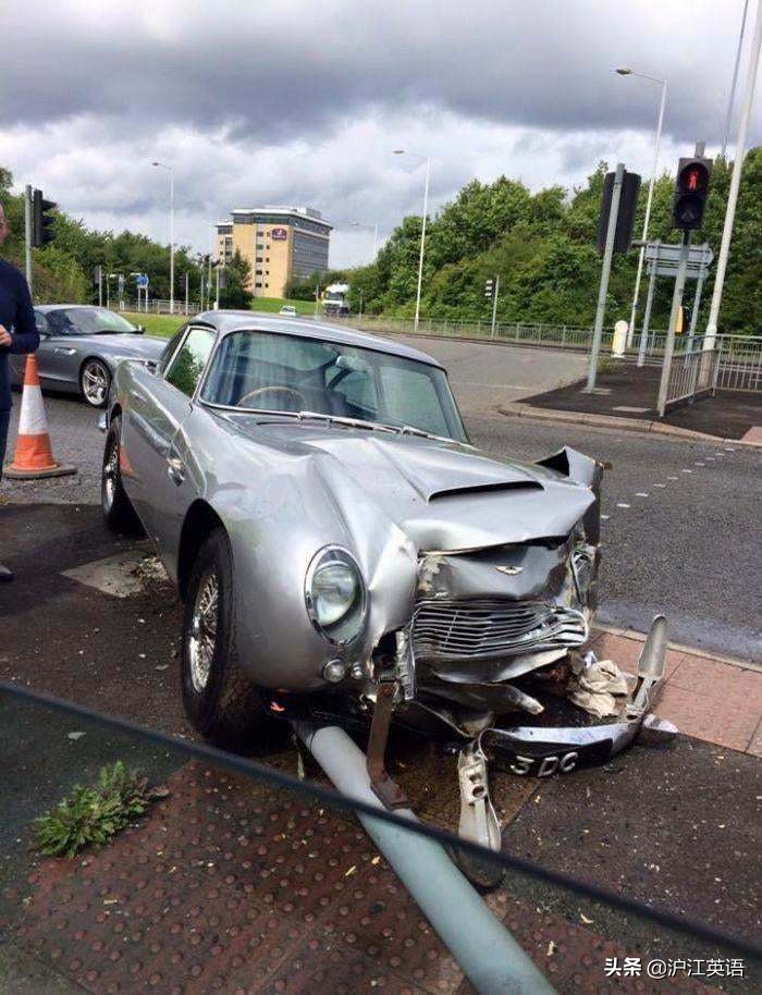 把5000块钱放进微波炉加热消毒，会发生什么？网友分享作死瞬间