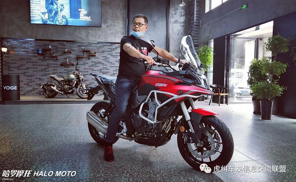 voge无极500r和豪爵铃木gsx250r,隆鑫voge大单缸