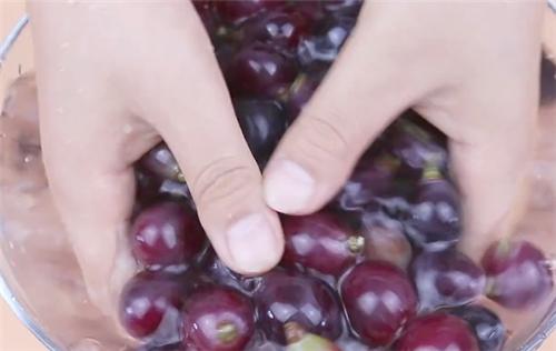 清洗葡萄的正确方法青葡萄,清洗葡萄的正确做法