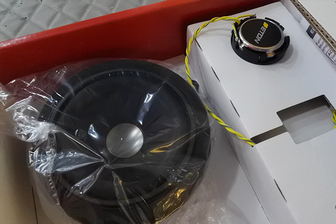 豪车原厂音响怎么没有4门隔音,豪车原车音响