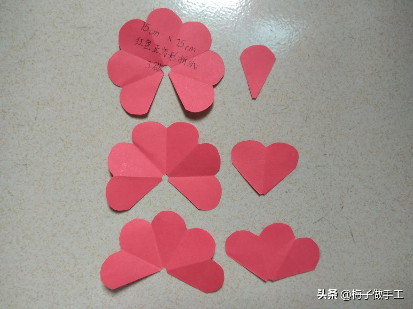 520情人节折纸玫瑰花图文,七夕专题纸玫瑰折纸教程